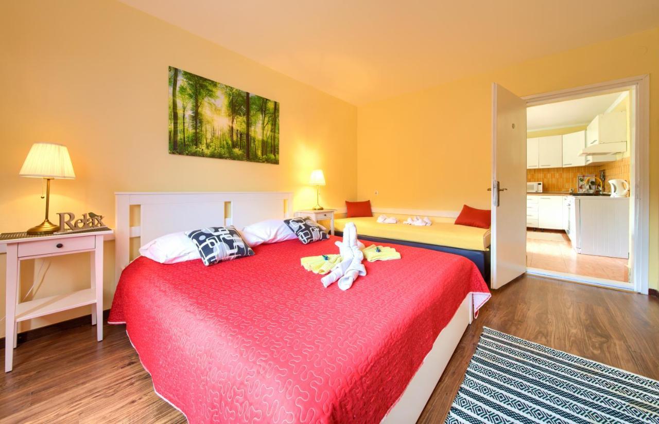 Apartmani Sabina *